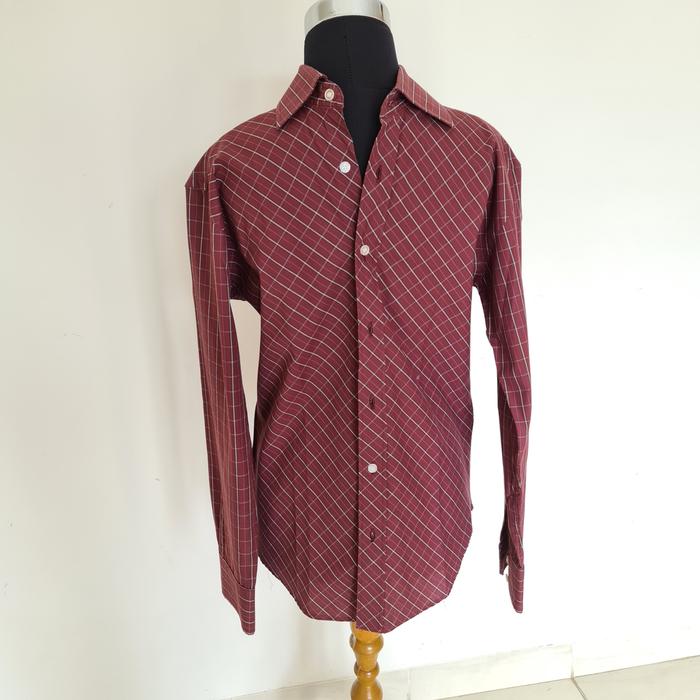 kemeja fashion pria atasan lengan panjang merah maroon kotak formal thrifting preloved original bran