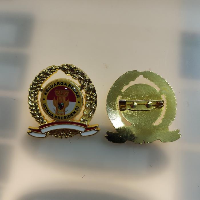 pin Kuningan custom / pin cor logam custom