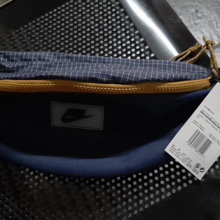 nike waistbag tech hip
