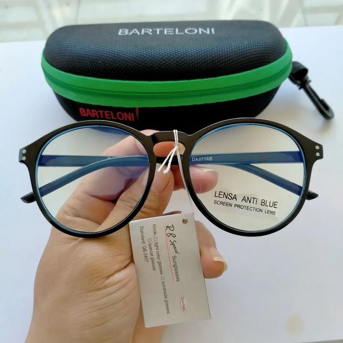 Vintage sunglasses 80s Brand: RB SPACE Made in China Lensa blueray.NOS