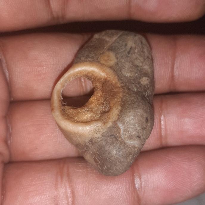 batu mustika combong pnuluh