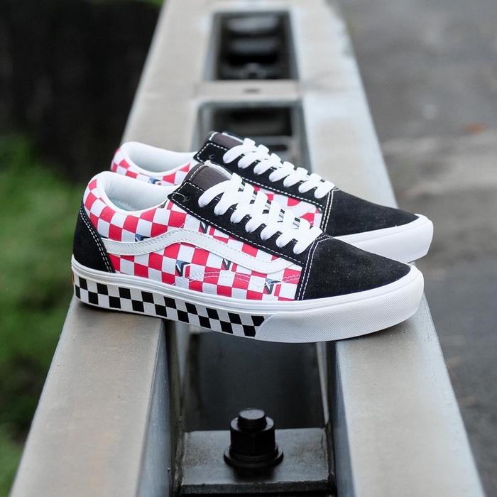 VANS COMFYCUSH OLD SKOOL DIMENSION - BLACK/RED/BLUE/CHECKER