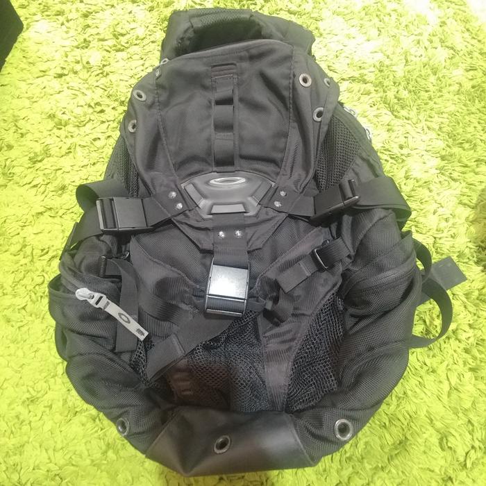 tas oakley icon large ori