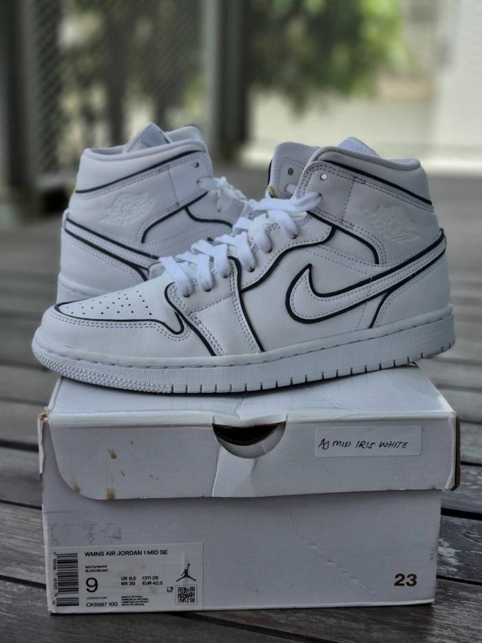 AIR JORDAN 1 MID IRIDESCENT SNEAKERS AUTHENTIC 100%