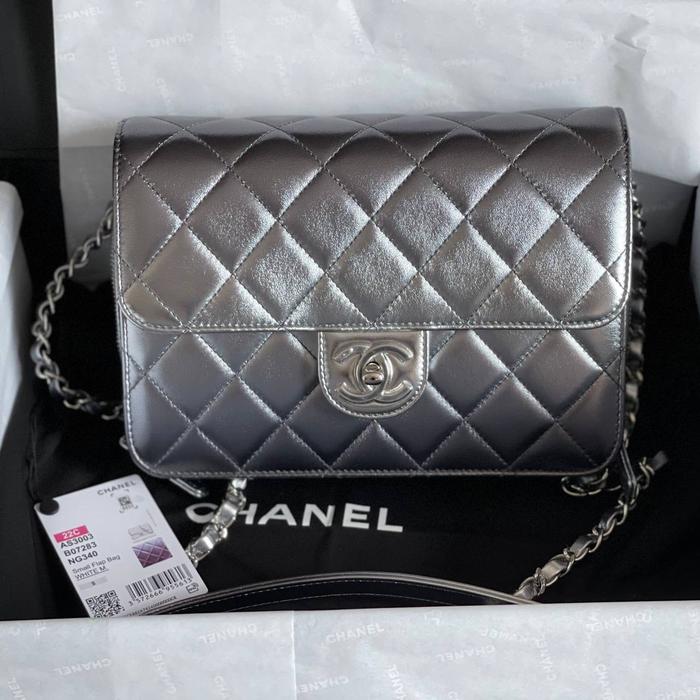 Original - Chanel Small Flapbag Classic Iridescent Silver Grey SHW