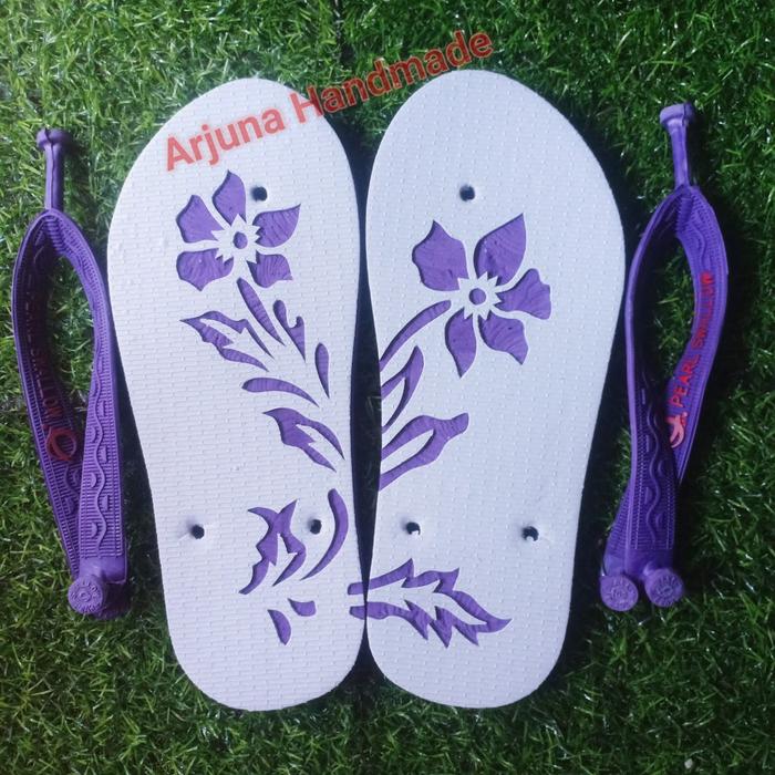 Sandal Ukir swallow motif bunga bisa request gambar