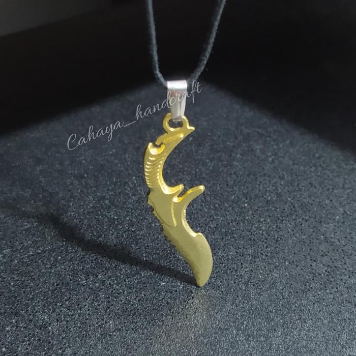 Kalung Liontin Pisau Lengkung Gold Silver