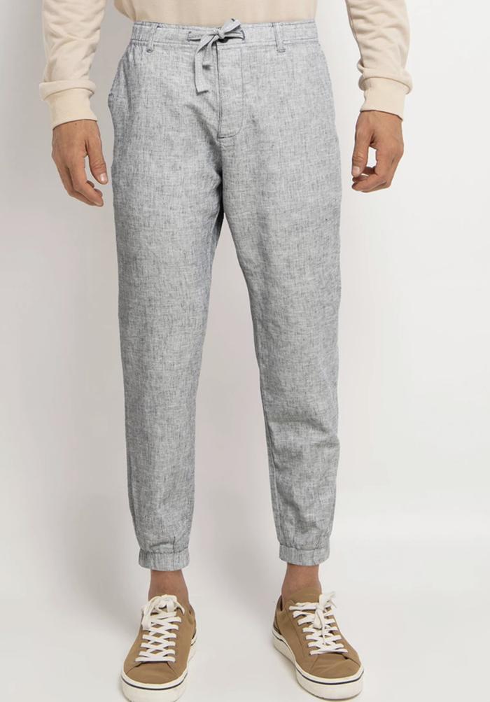 GIORDANO Men Mid Rise Slim Tapered Jogger Celana Panjang Linen Pria