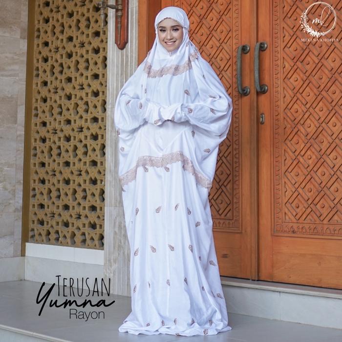 Mukena rayon motif daun Mukena terusan rayon putih dewasa tali kerut