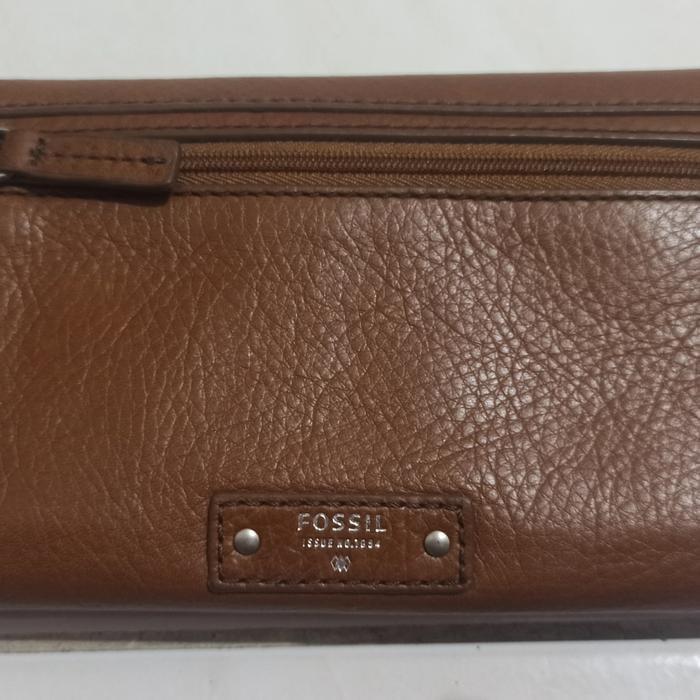dompet fossil preloved