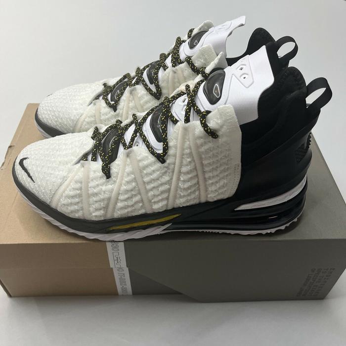 Nike Lebron XVIII Dunkman "White/Amarillo/Black" Original BNIB