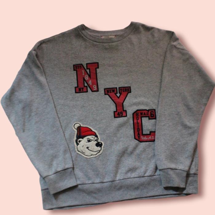 Crewneck WHO.AU | Bekas Second Pancoat Uniqlo Original Erigo Korea Ori