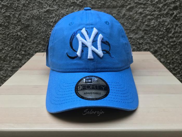 Topi BTS Black Swan x New Era 9Forty Unstructured New York Yankees Blue Cap