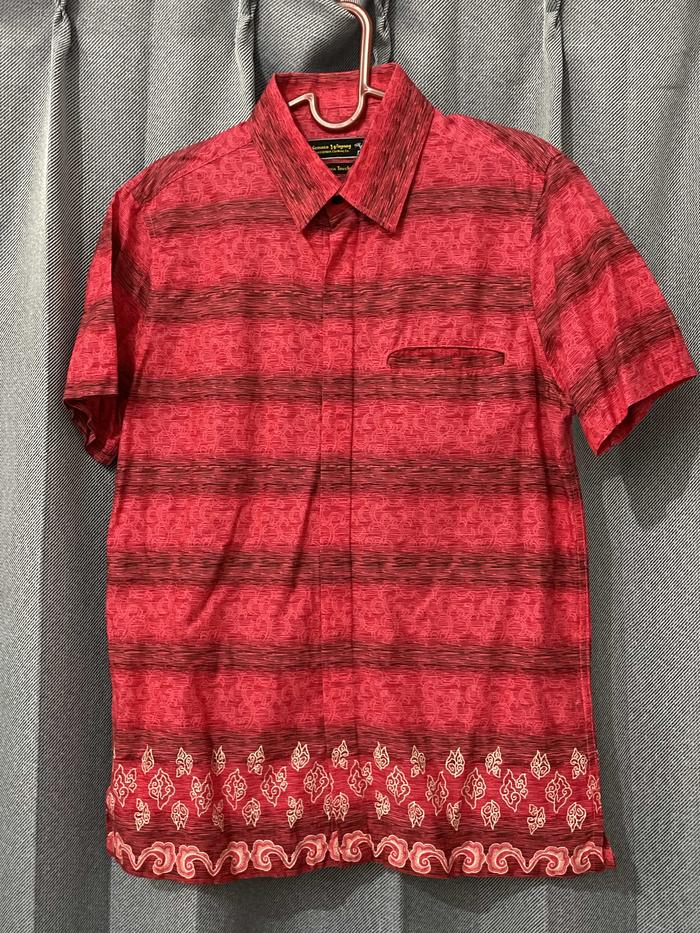 Kemeja/Shirt Batik Pria Merah Semata Wayang Satin Touch (Second)
