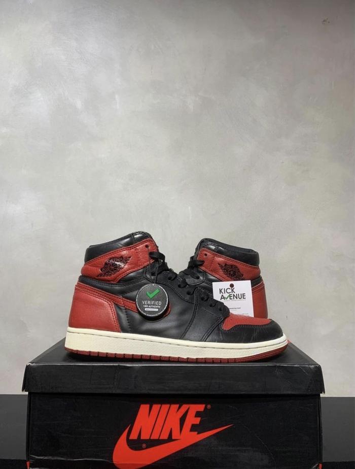 Nike Air Jordan 1 Bred 1994 Authentic Sneakers 100%
