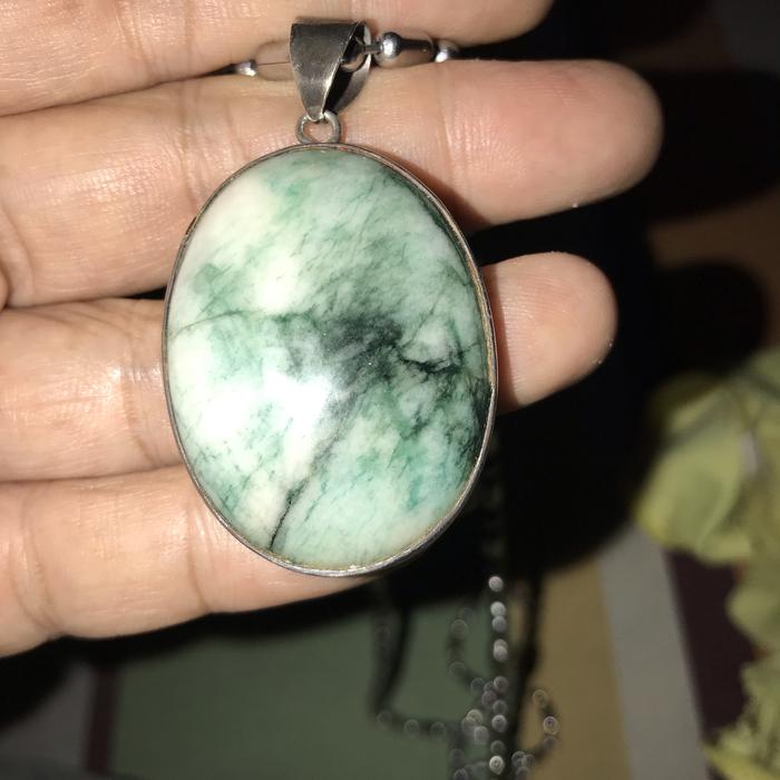 Batu Giok Asli Liontin