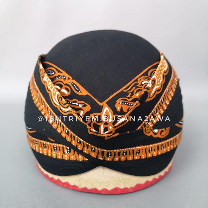 Blangkon Solo Perbawan Alusan Batik Tulis Latar Hitam