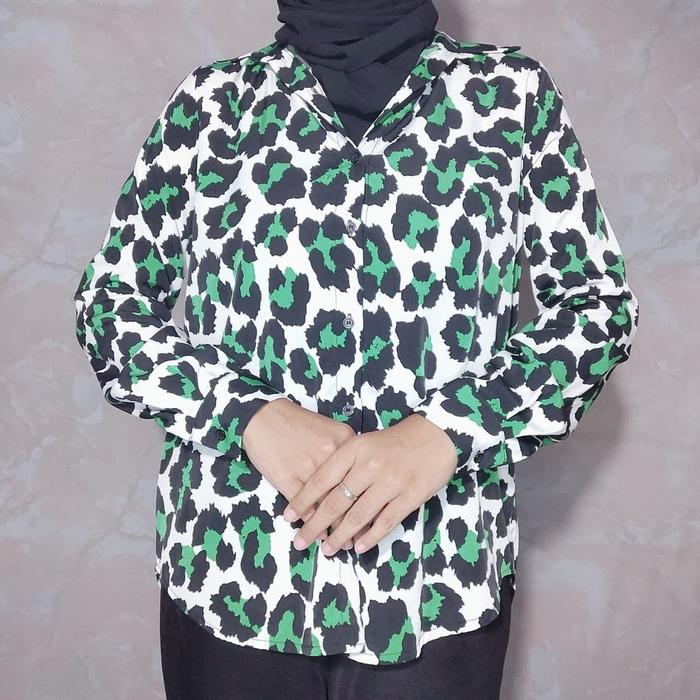 Kemeja Lengan Panjang Leopard Wanita Hijau Thrift Shop Preloved Murah