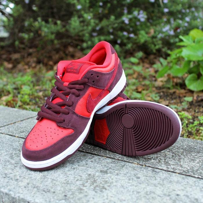 Nike SB Dunk Low "Cherry" DM0807-600