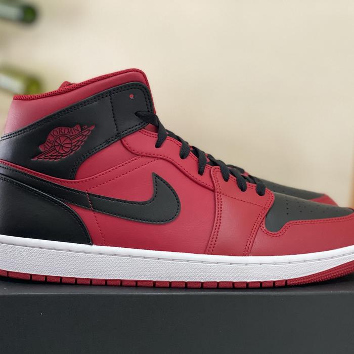 Nike Air Jordan 1 Mid Reverse Size US 13