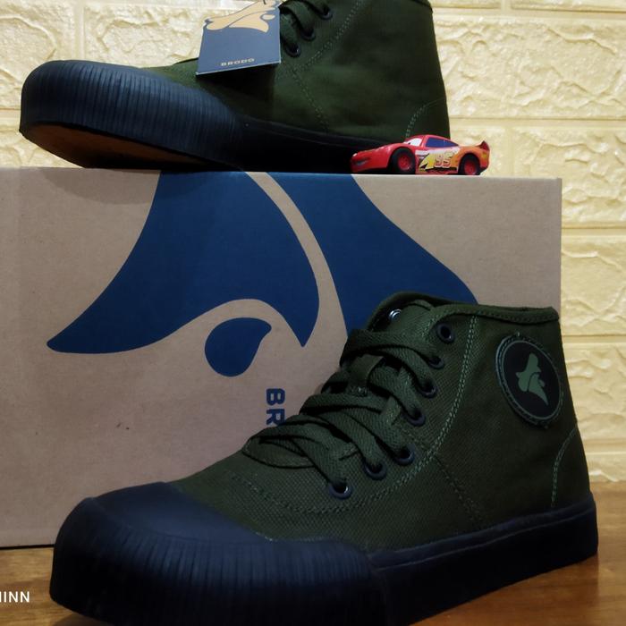 Brodo Vulcan Classic Hi Olive Black sole size 38