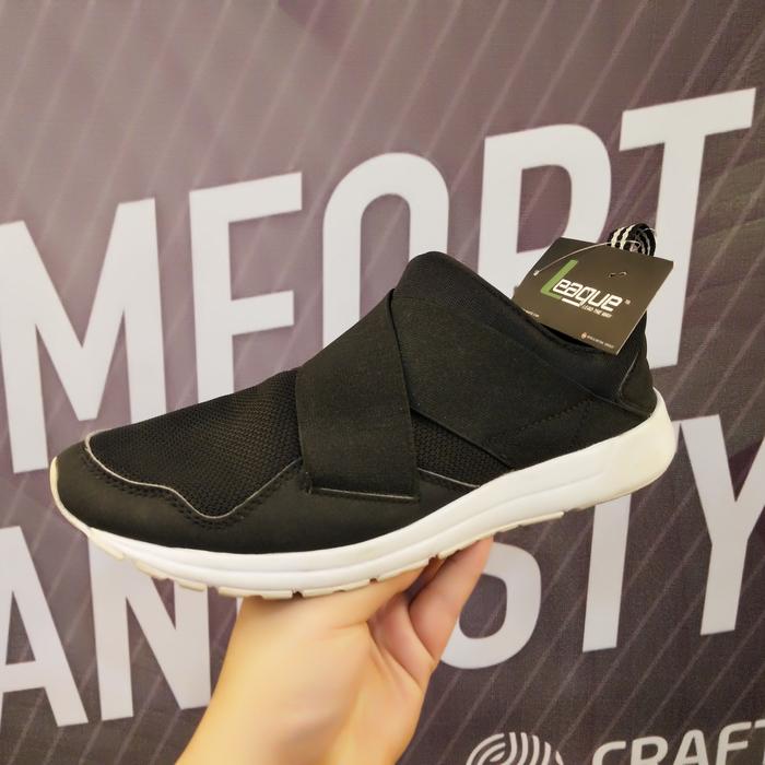 Sepatu League Hitam Vault Slip on Pria Sneakers Cowo murah original