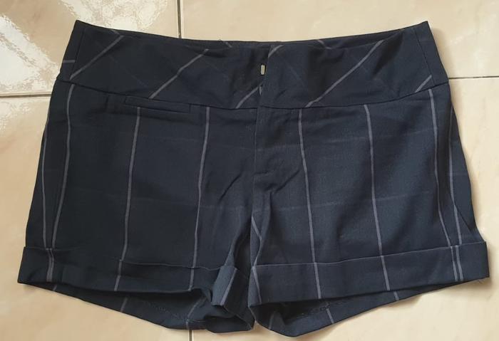 Celana pendek wanita size 28 GUESS Original