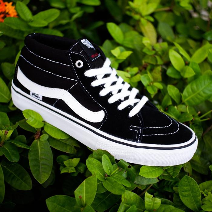 Vans Sk8 Mid Pro Black White 100% BNIB
