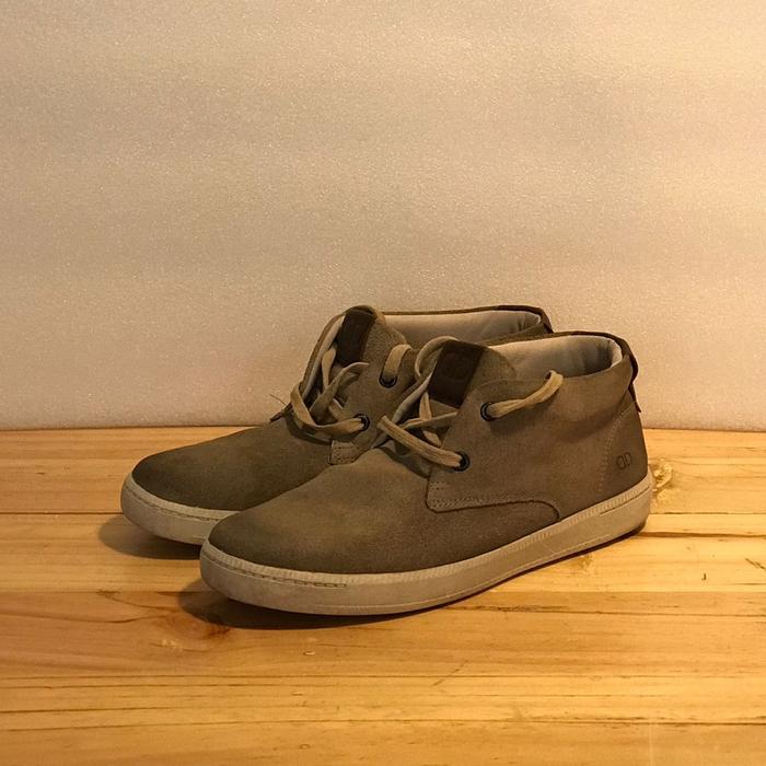 (42) DEMOCRATA / MID TOP SNEAKERS - Khaki | Sepatu Suede Chukka Boot