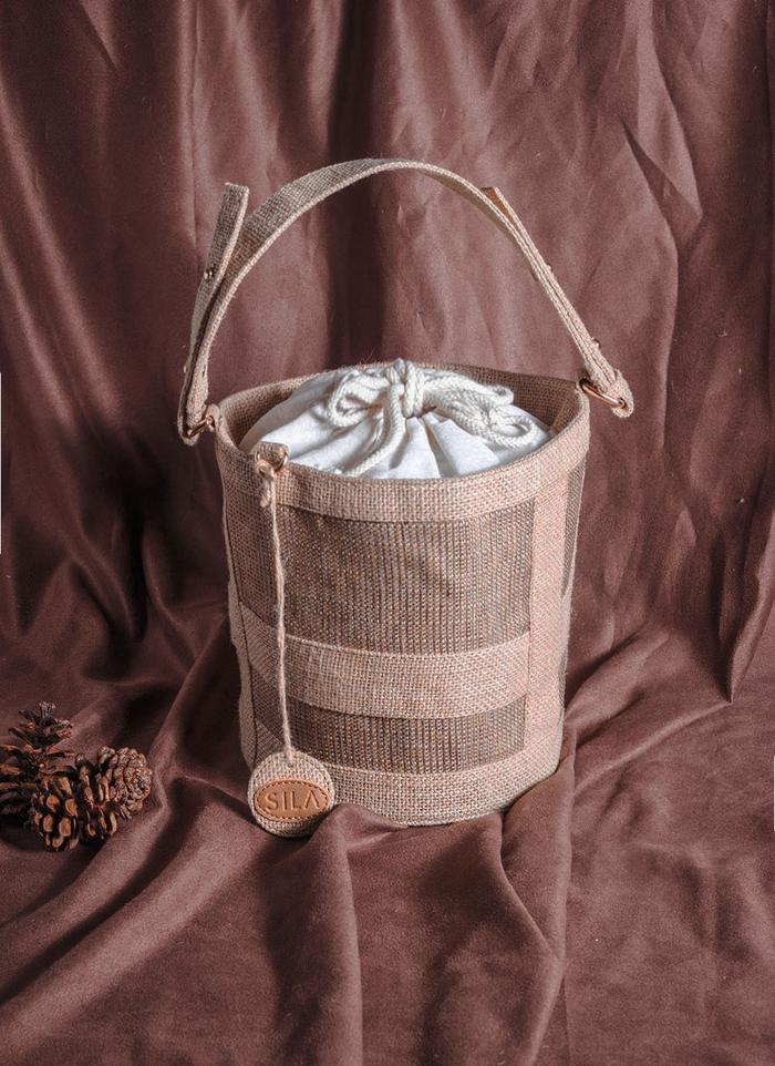 Tas Wanita Handmade Tas Karung Goni Tikar- Bubble Bucket Bag Cream