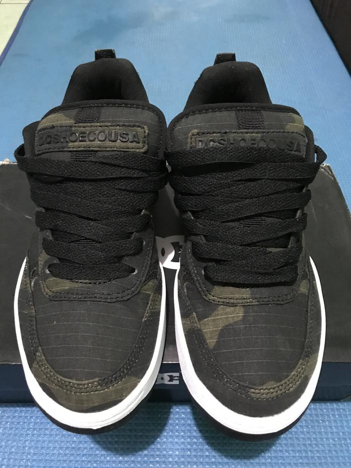 Sepatu pria DC PENZA TX SE