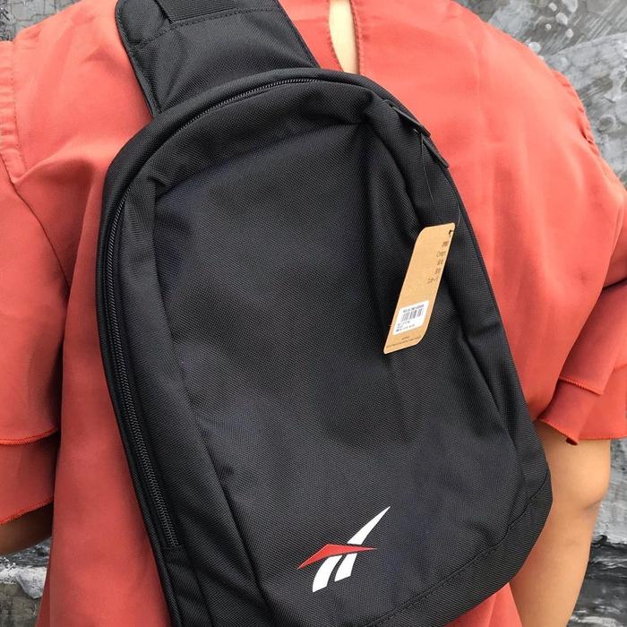tas slempang reebok original
