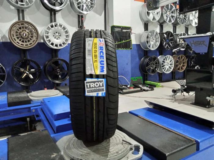 FORCEUM OCTA 195/50 R16 Ban Mobil Merk Forceum Standard R16 195/50