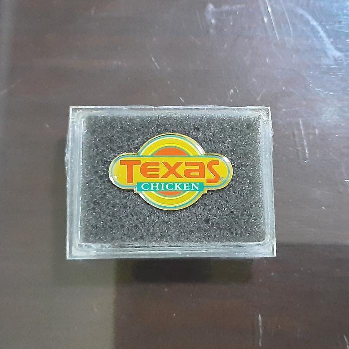 Pin Texas Fried Chicken lapis emas coating resin (import)