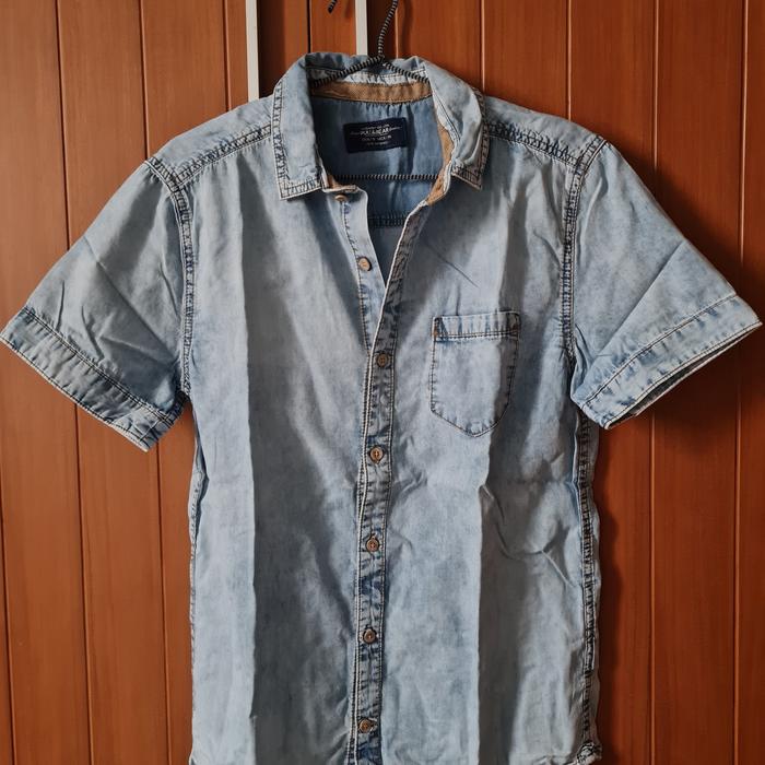 kemeja denim Pull & Bear