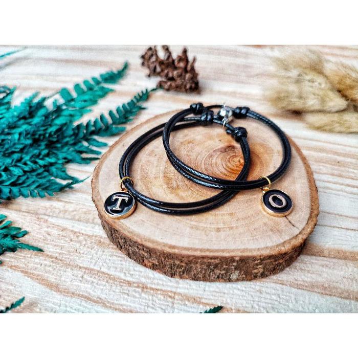 2 Pcs Gelang Couple Magnet Inisial Huruf / Gelang Couple Magnet Tali