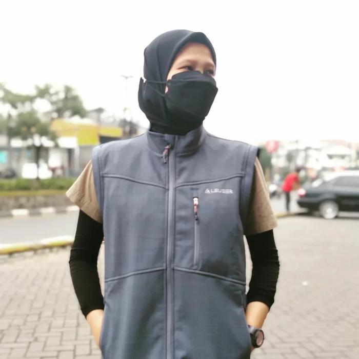 JAKET LEUSER