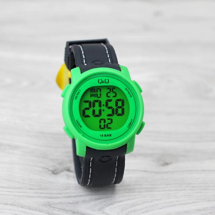 Jam tangan Wanita QQ M 122 tali rubber digital original