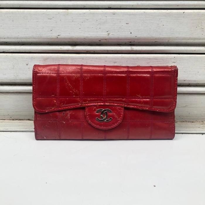 Chanel matrasse enamel long wallet