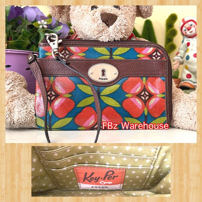 Fossil dompet langka kunci