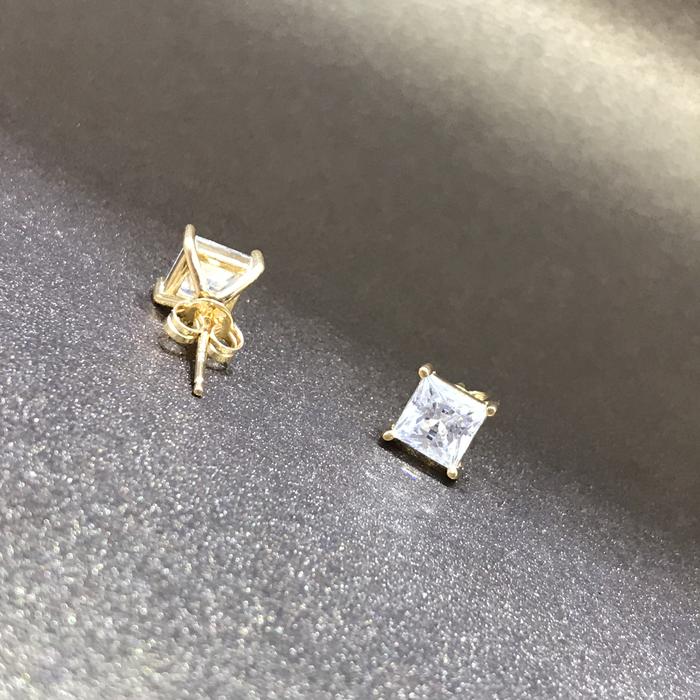 UBS ANTING EMAS 700 AAE0493