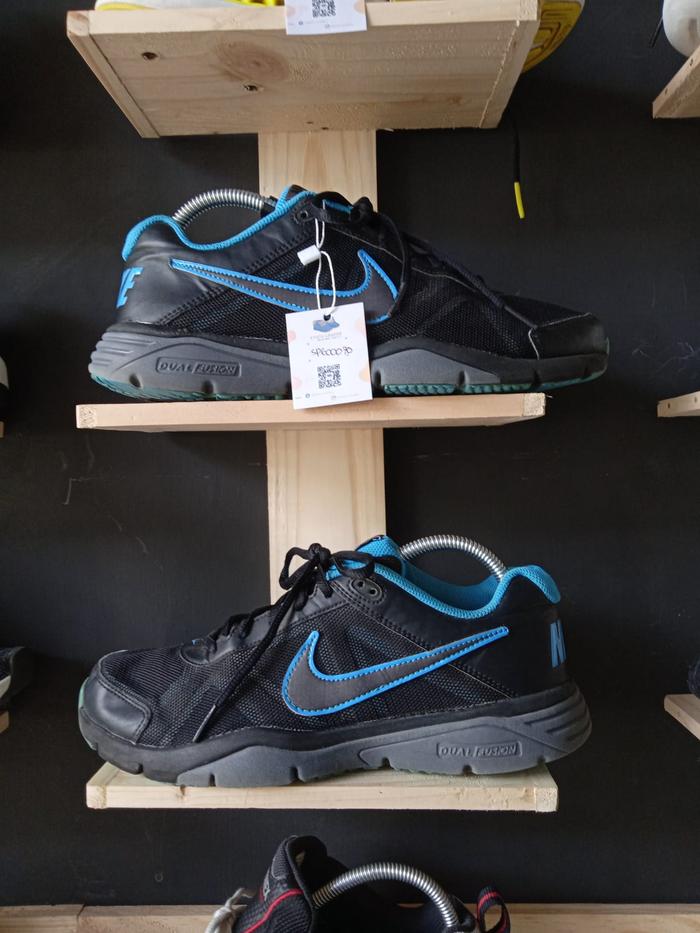 Sepatu Nike Dual fusion (ukuran 42 - 26,5)