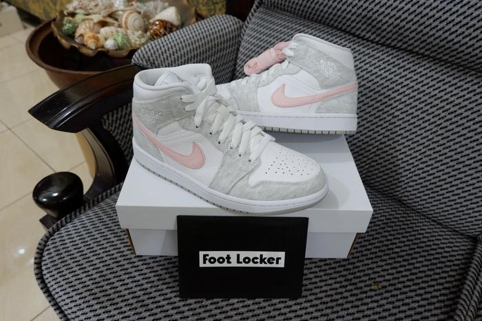 Nike Air Jordan 1 Mid SE Light Iron Ore (W) BNIB Original