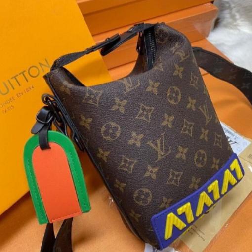 Tas Selempang Lv Ember