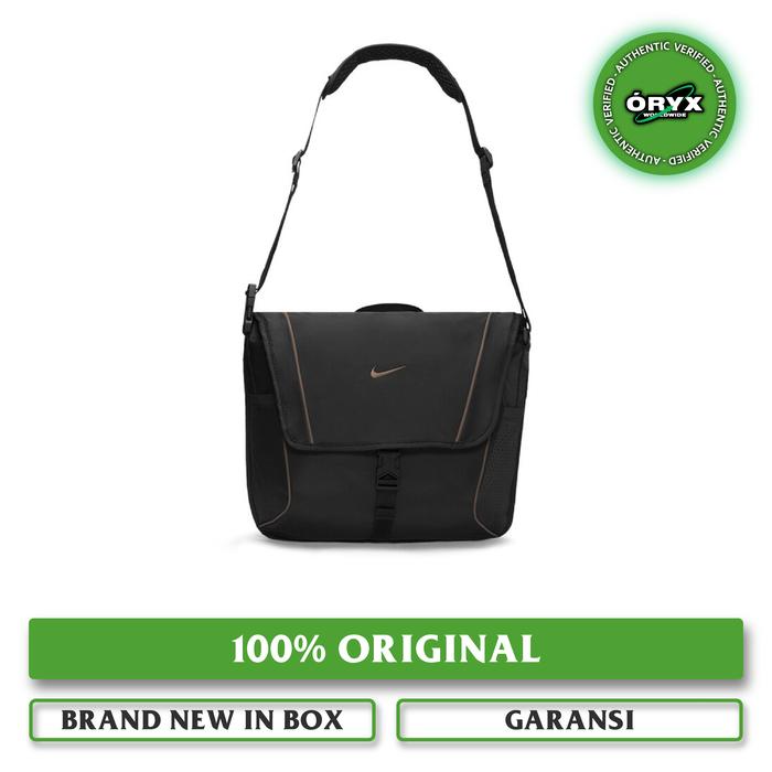 Nike Sportswear Essentials Messenger Bag