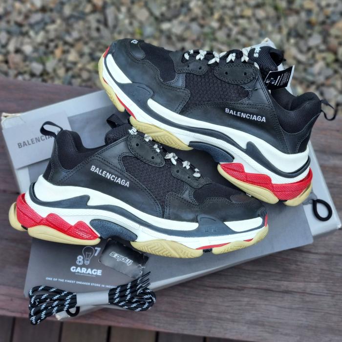 balenciaga triple s bred 42 original not multicolour speed trainer