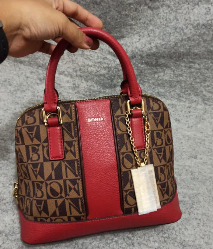 Tas bonia original bahan kulit motif monogram kulit merah alma