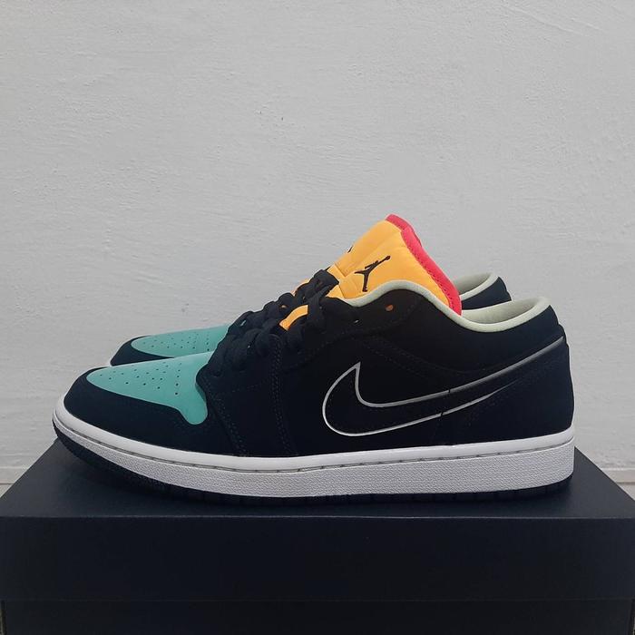 Air jordan 1 low aurora green Us 9 Sneakers Authentic 100%