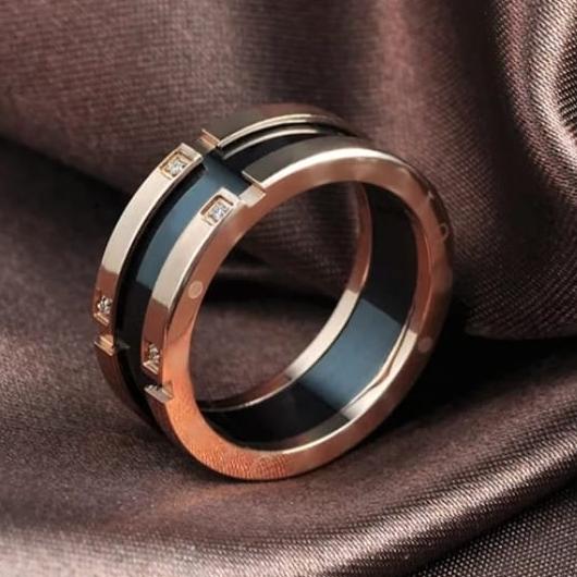 Cincin Stainless Steel Keramik Mozaik Berlian (Hitam+Rose Gold - No.8)