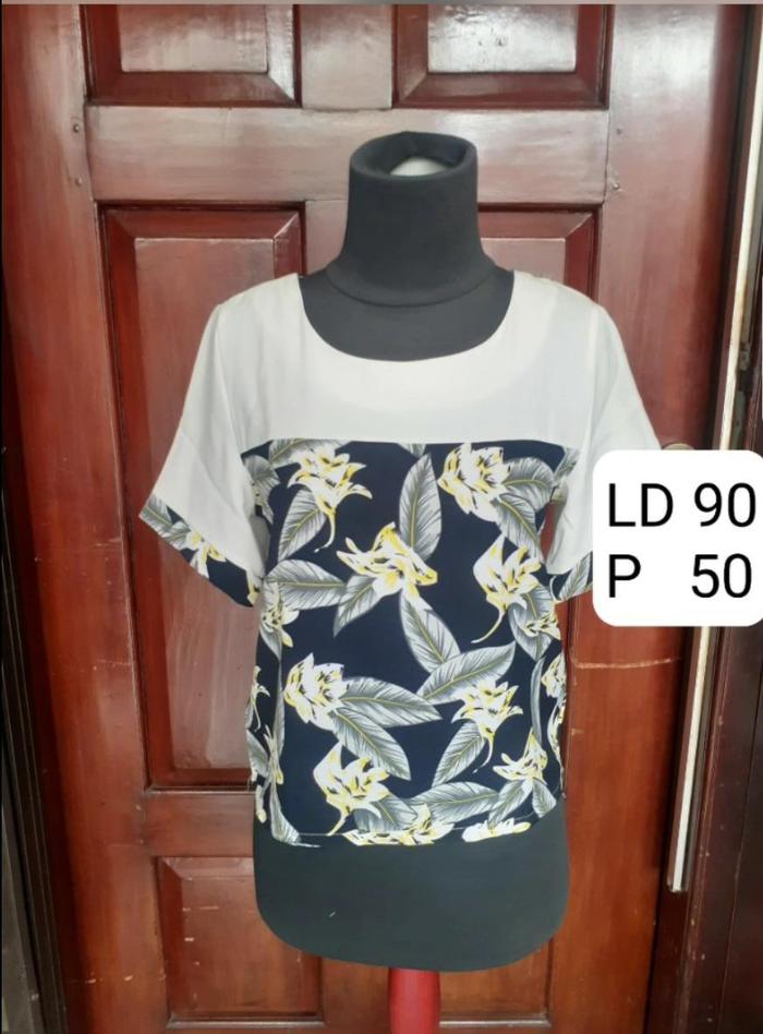 Blouse Wanita Floral - preloved